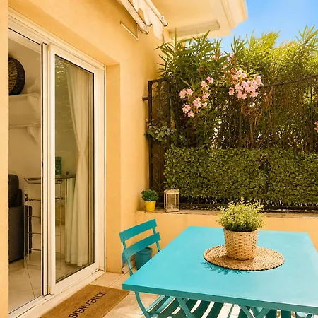 Apartment Beachfront In *